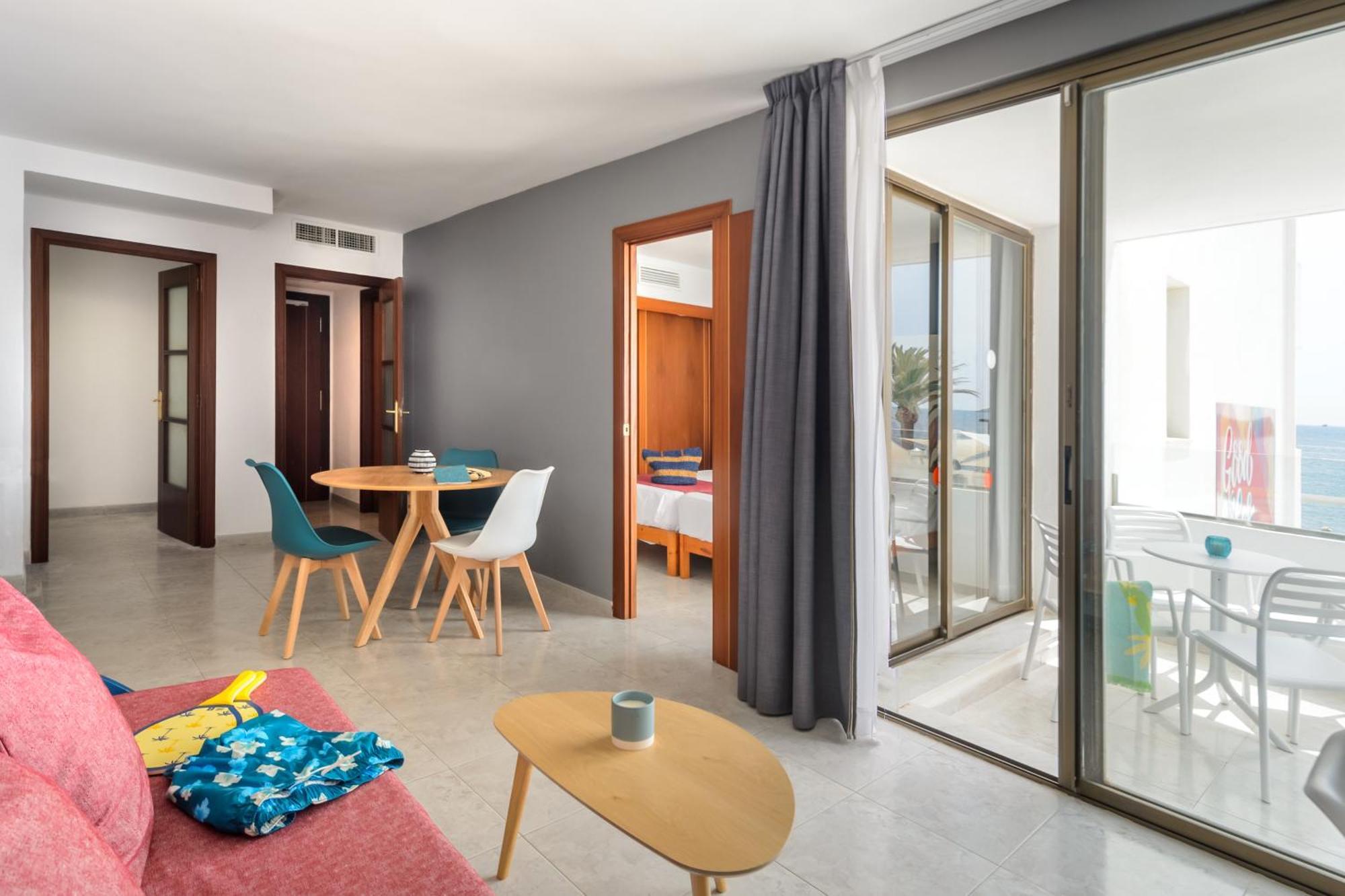 Apartamento de 1 dormitorio (4 adultos) con vistas al mar