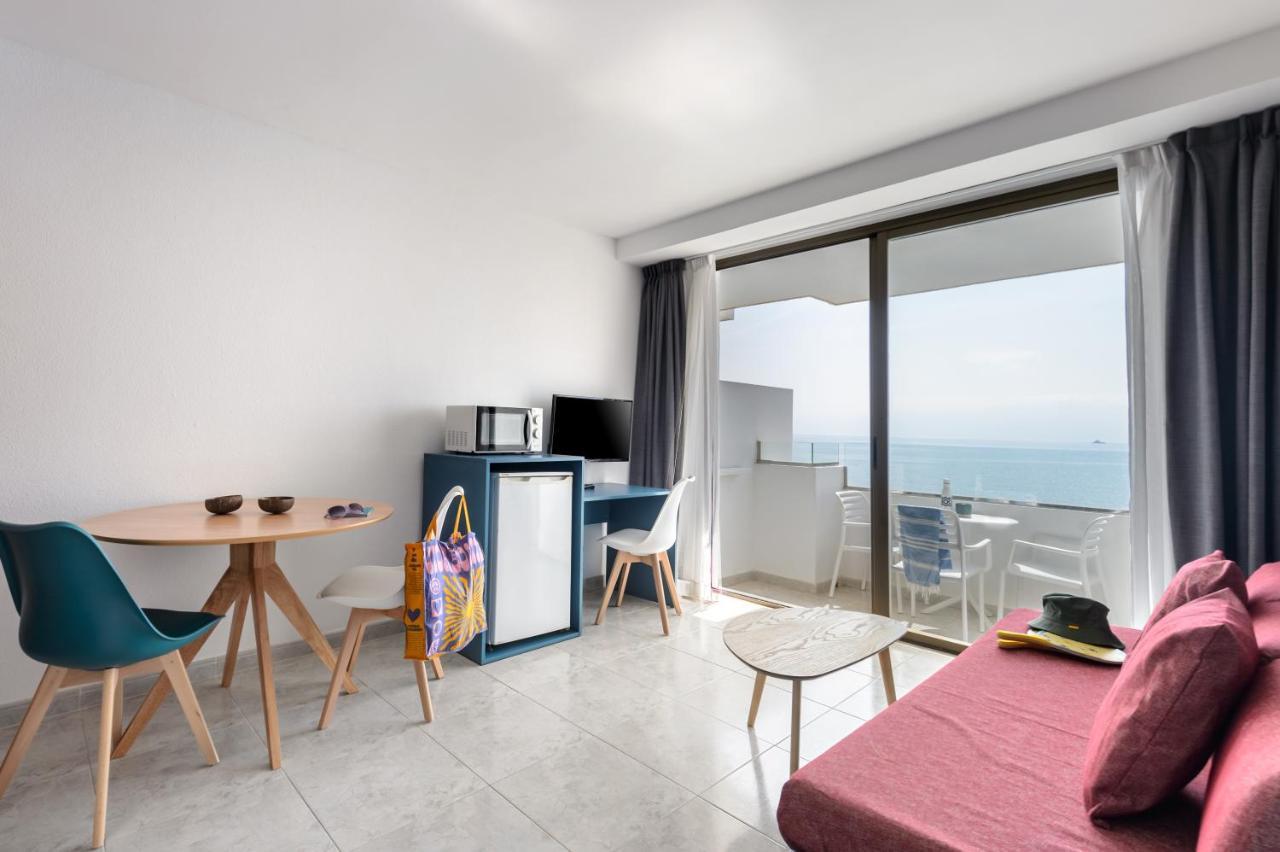 One-Bedroom Apartment Sea View
